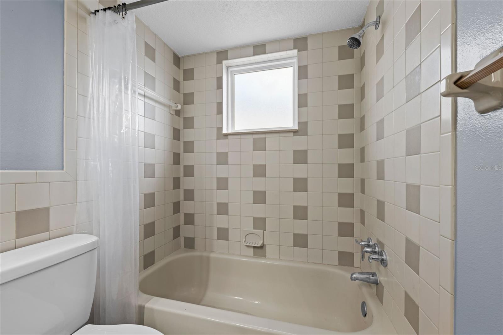 Image 21 of 32 For 8615 Newton Drive