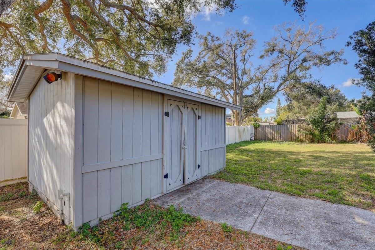 Image 35 of 43 For 6490 Cedarbrook Drive S