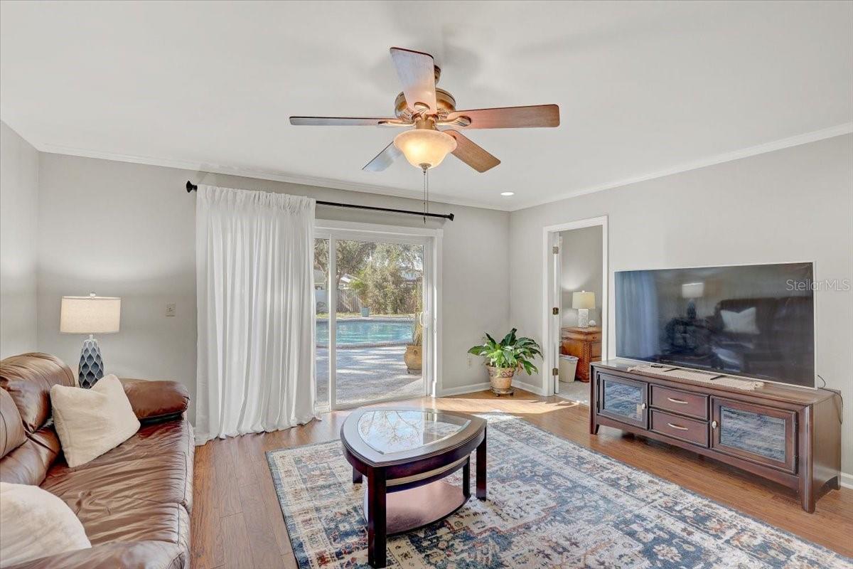 Image 7 of 43 For 6490 Cedarbrook Drive S