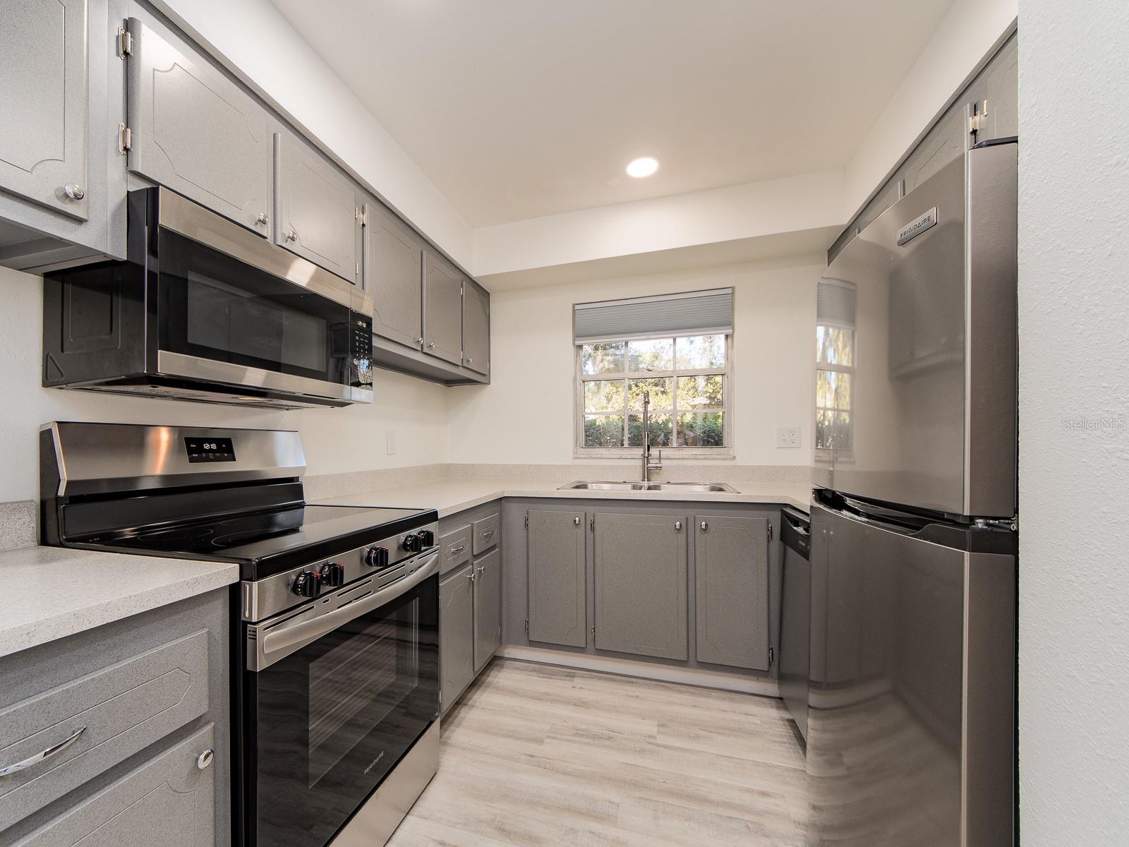 Image 14 of 34 For 310 Bayshore Boulevard 103