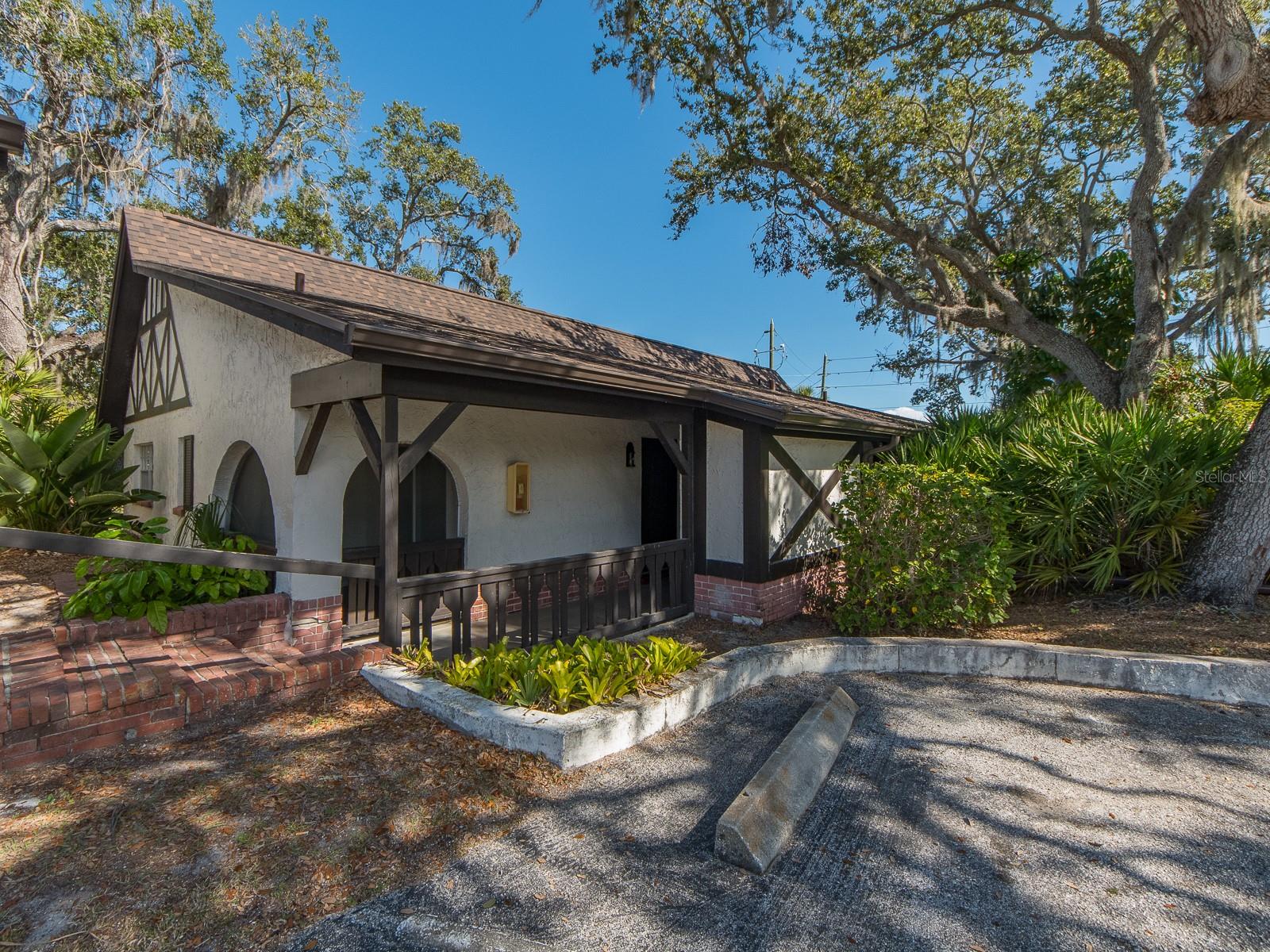 Image 3 of 34 For 310 Bayshore Boulevard 103