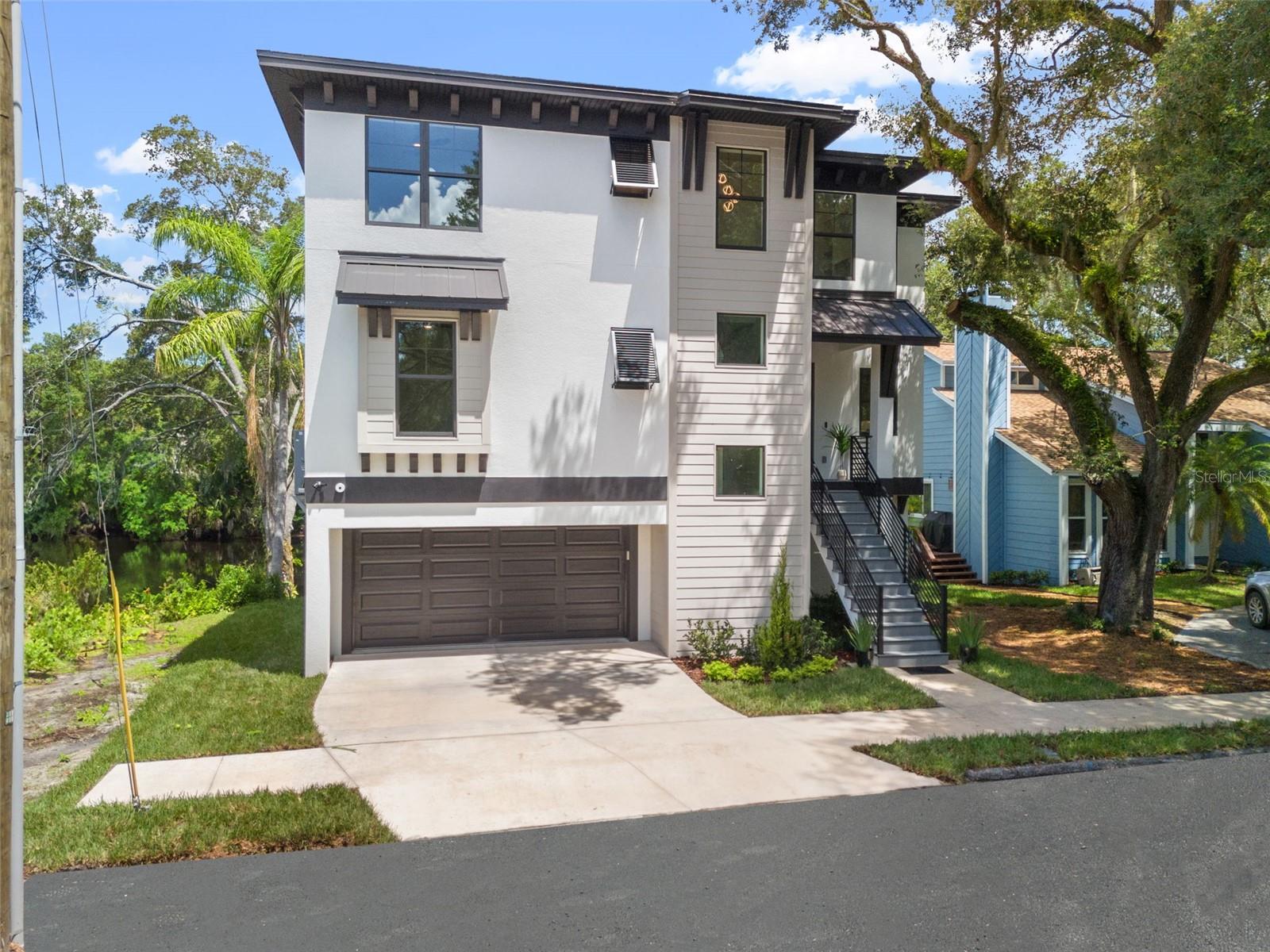 Image 5 of 74 For 321 Hanlon Street