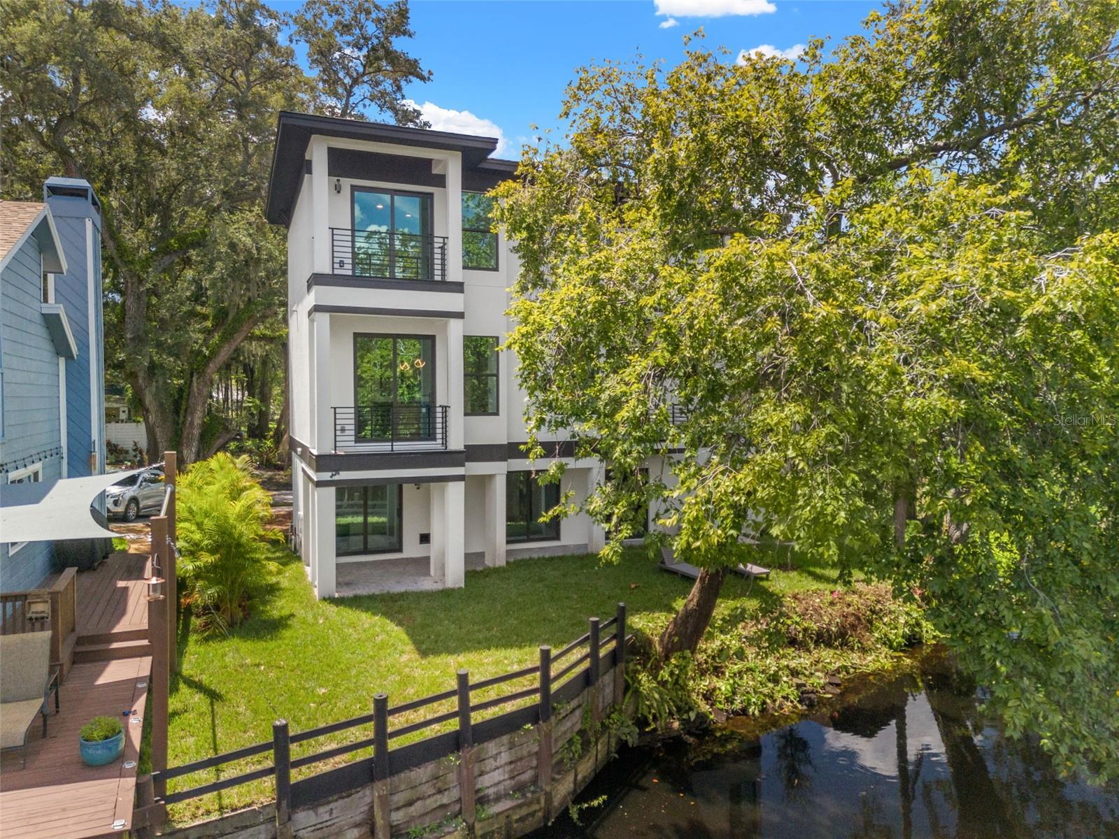 Image 61 of 74 For 321 Hanlon Street