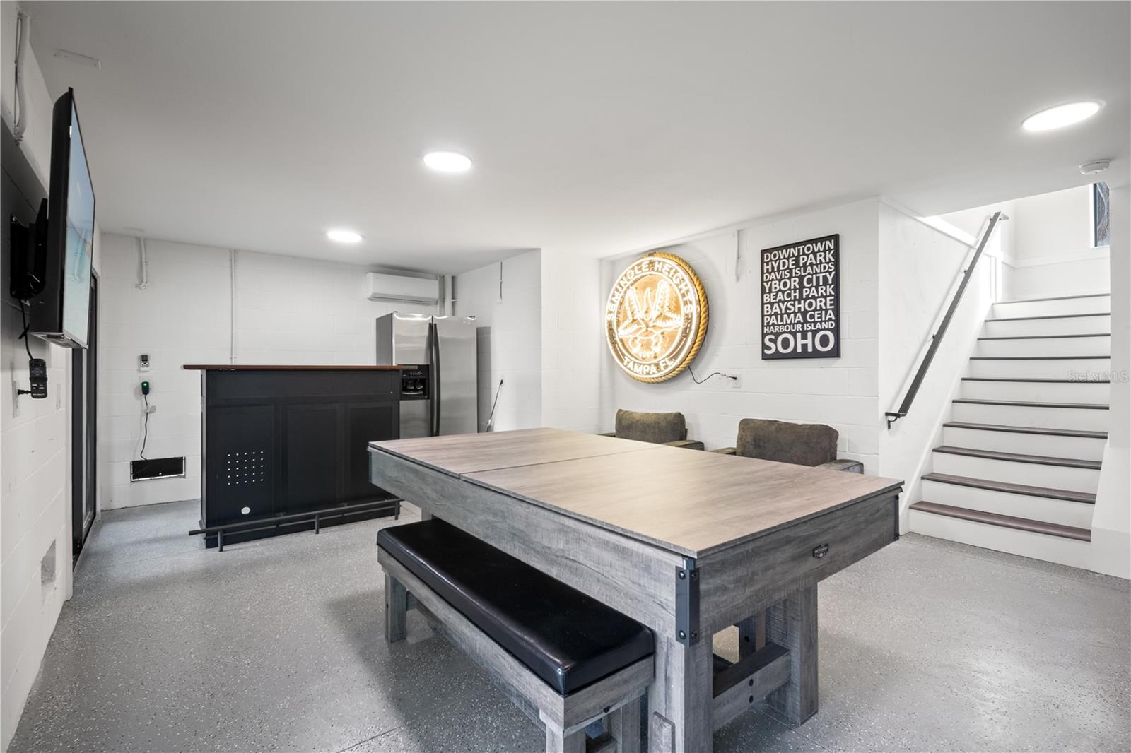 Image 65 of 74 For 321 Hanlon Street