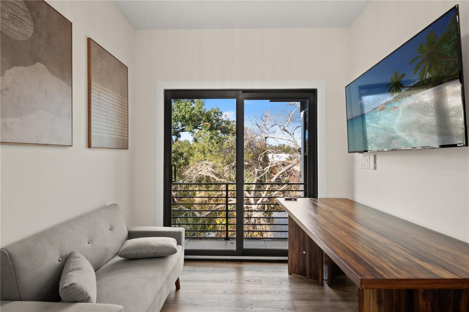 Image 73 of 74 For 321 Hanlon Street