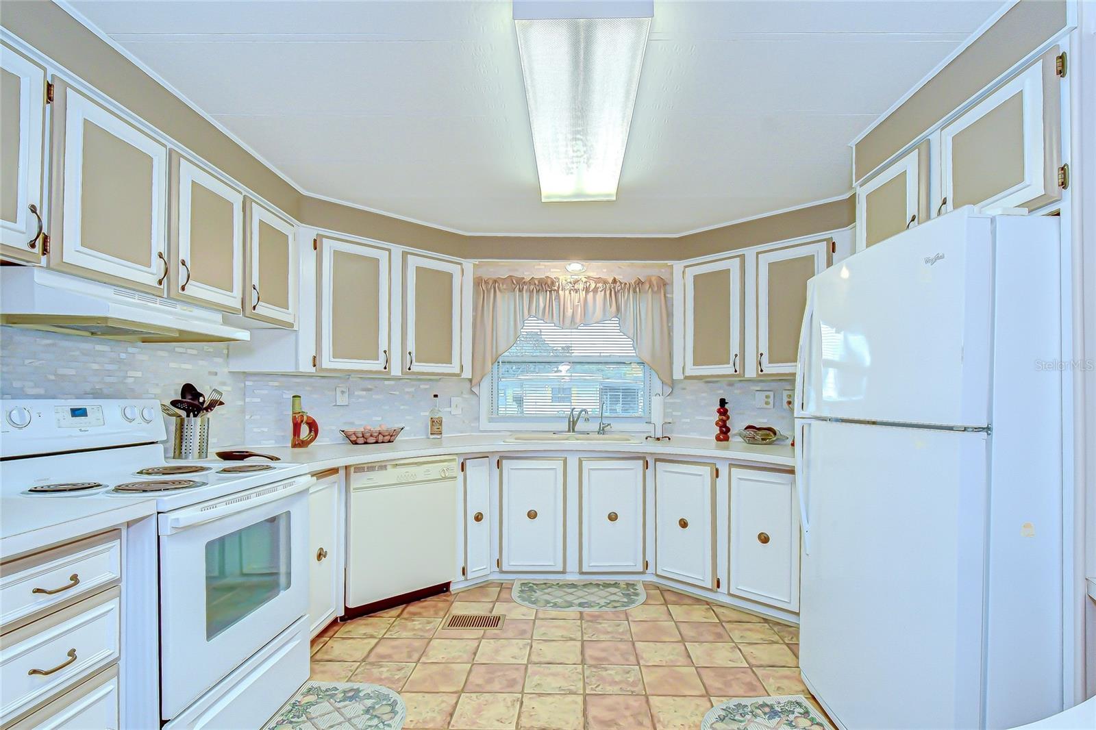 Image 15 of 42 For 34915 Adam Avenue