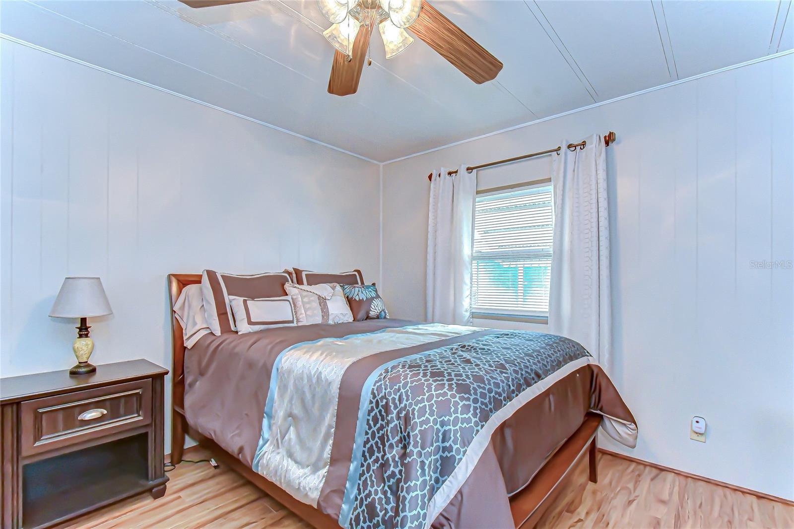 Image 23 of 42 For 34915 Adam Avenue