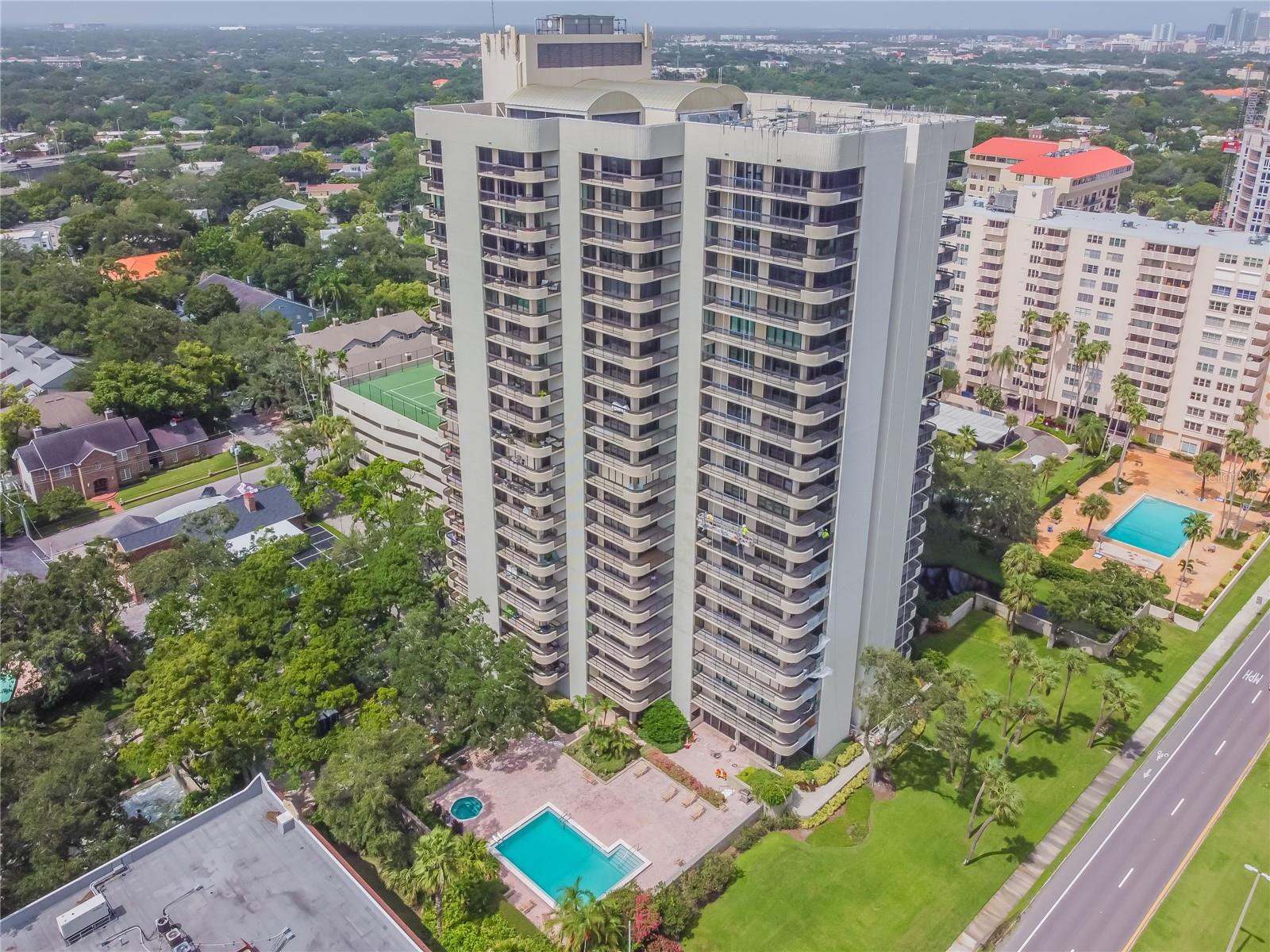 Details for 2413 Bayshore Boulevard 2001, TAMPA, FL 33629