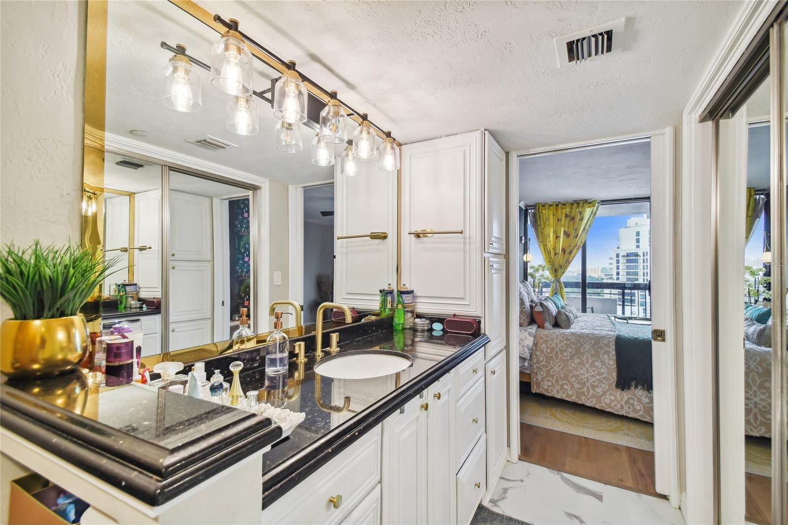 Image 10 of 43 For 2413 Bayshore Boulevard 2001