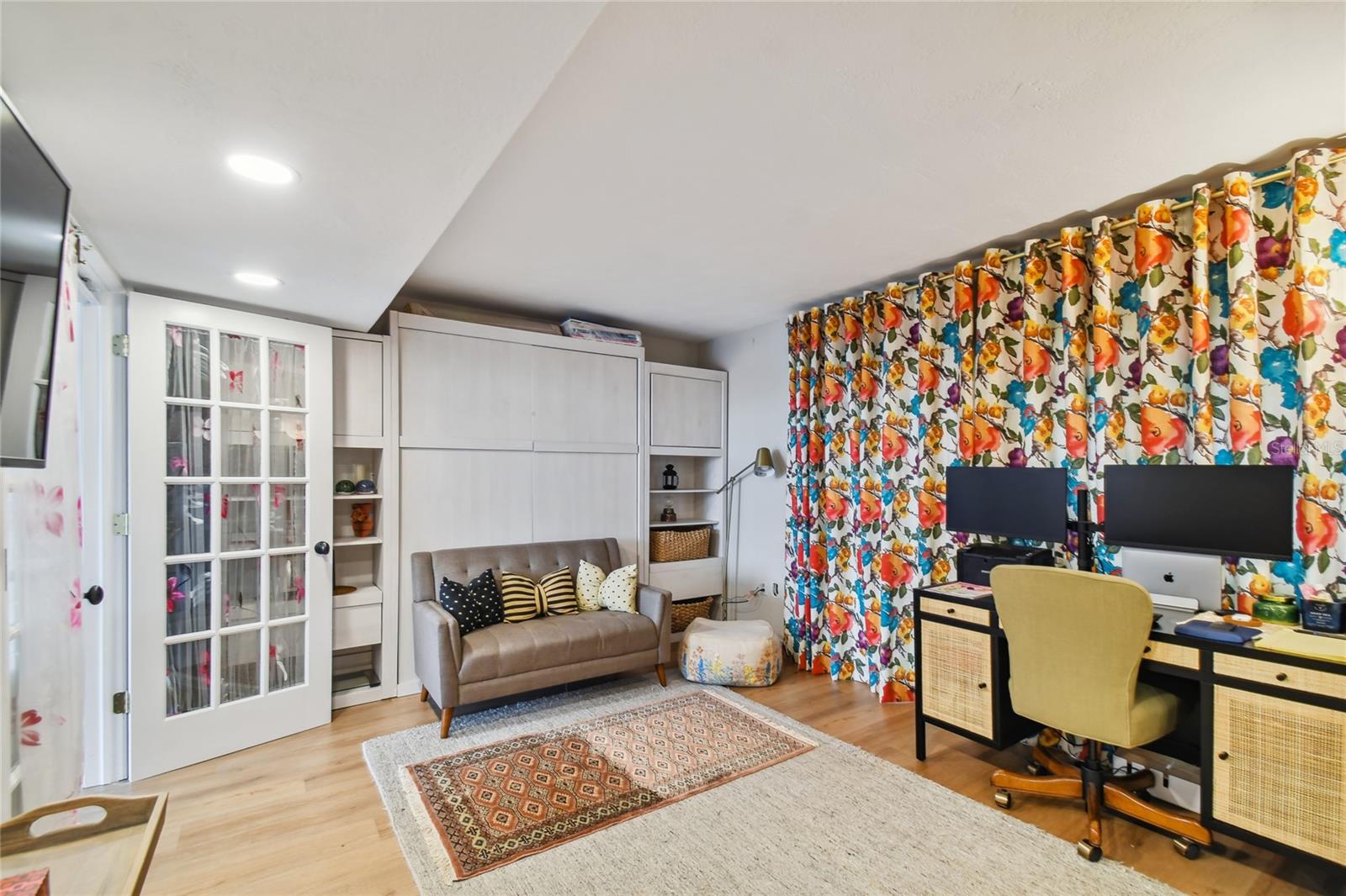 Image 14 of 43 For 2413 Bayshore Boulevard 2001