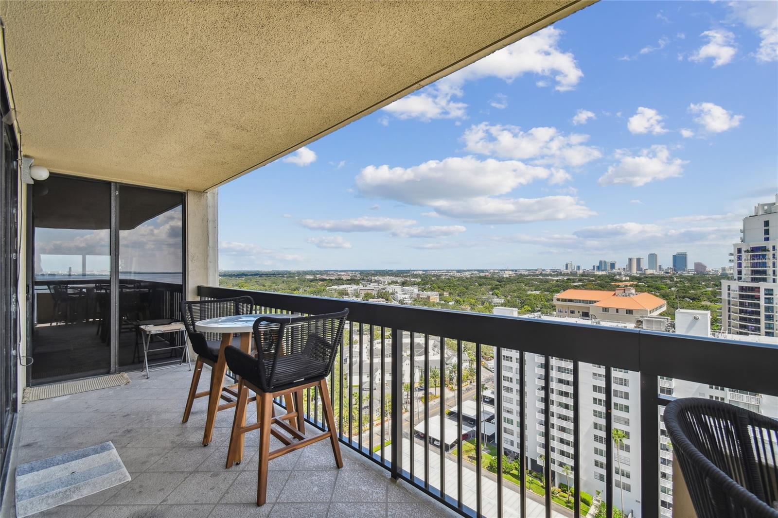 Image 21 of 43 For 2413 Bayshore Boulevard 2001