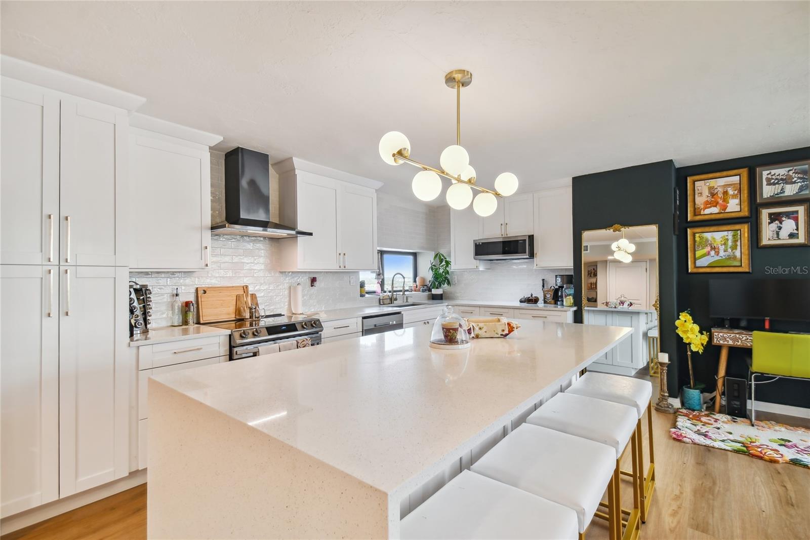 Image 23 of 43 For 2413 Bayshore Boulevard 2001