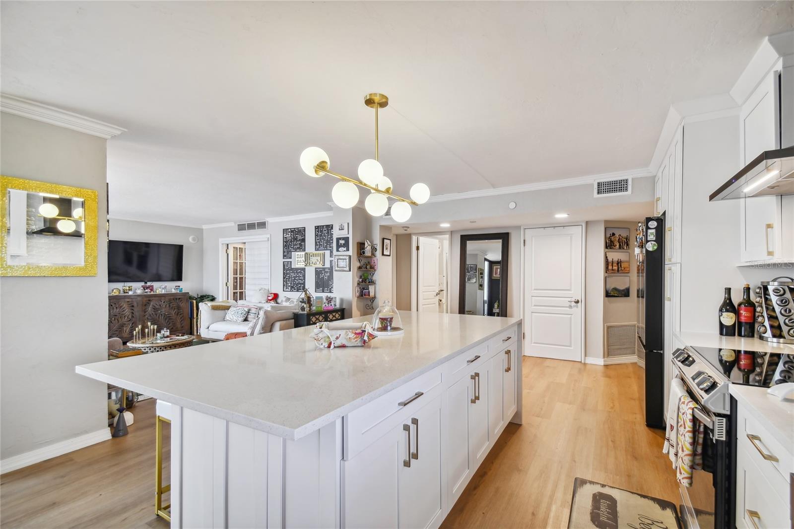 Image 28 of 43 For 2413 Bayshore Boulevard 2001