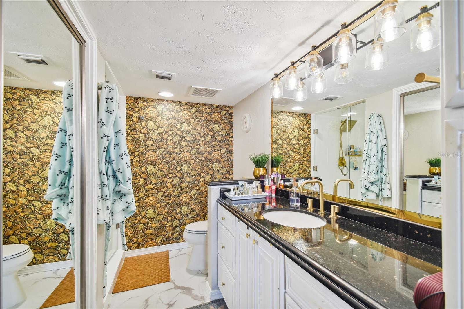 Image 9 of 43 For 2413 Bayshore Boulevard 2001