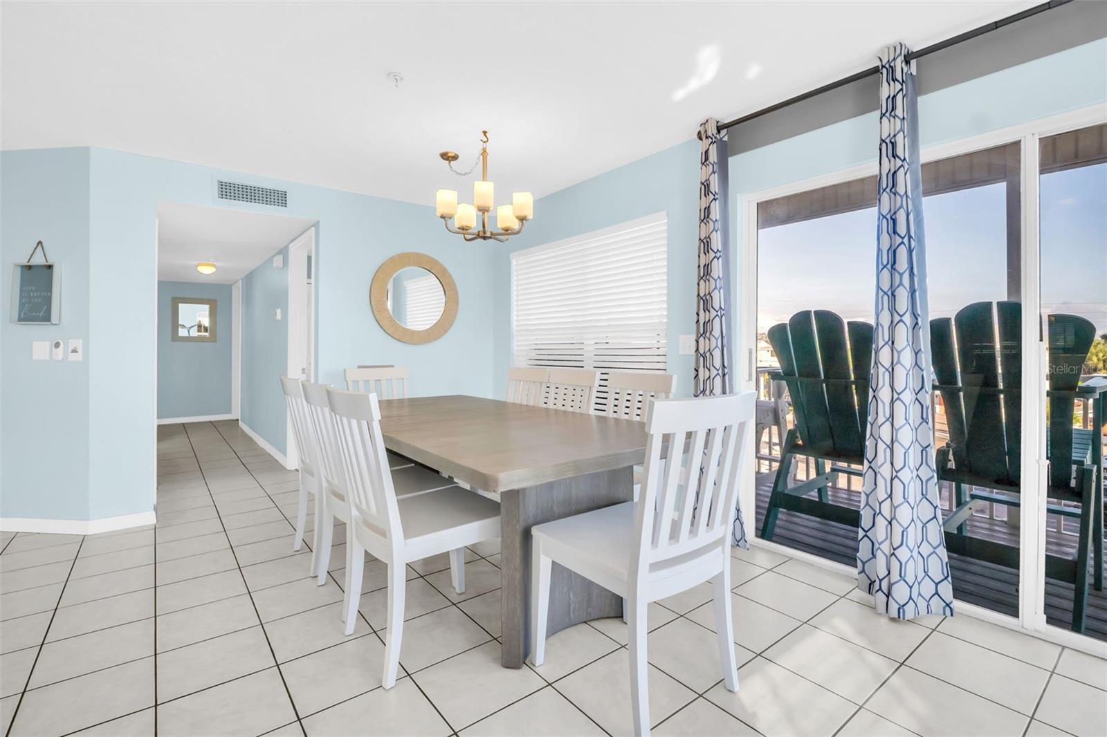 Image 11 of 41 For 1802 Gulf Boulevard 12