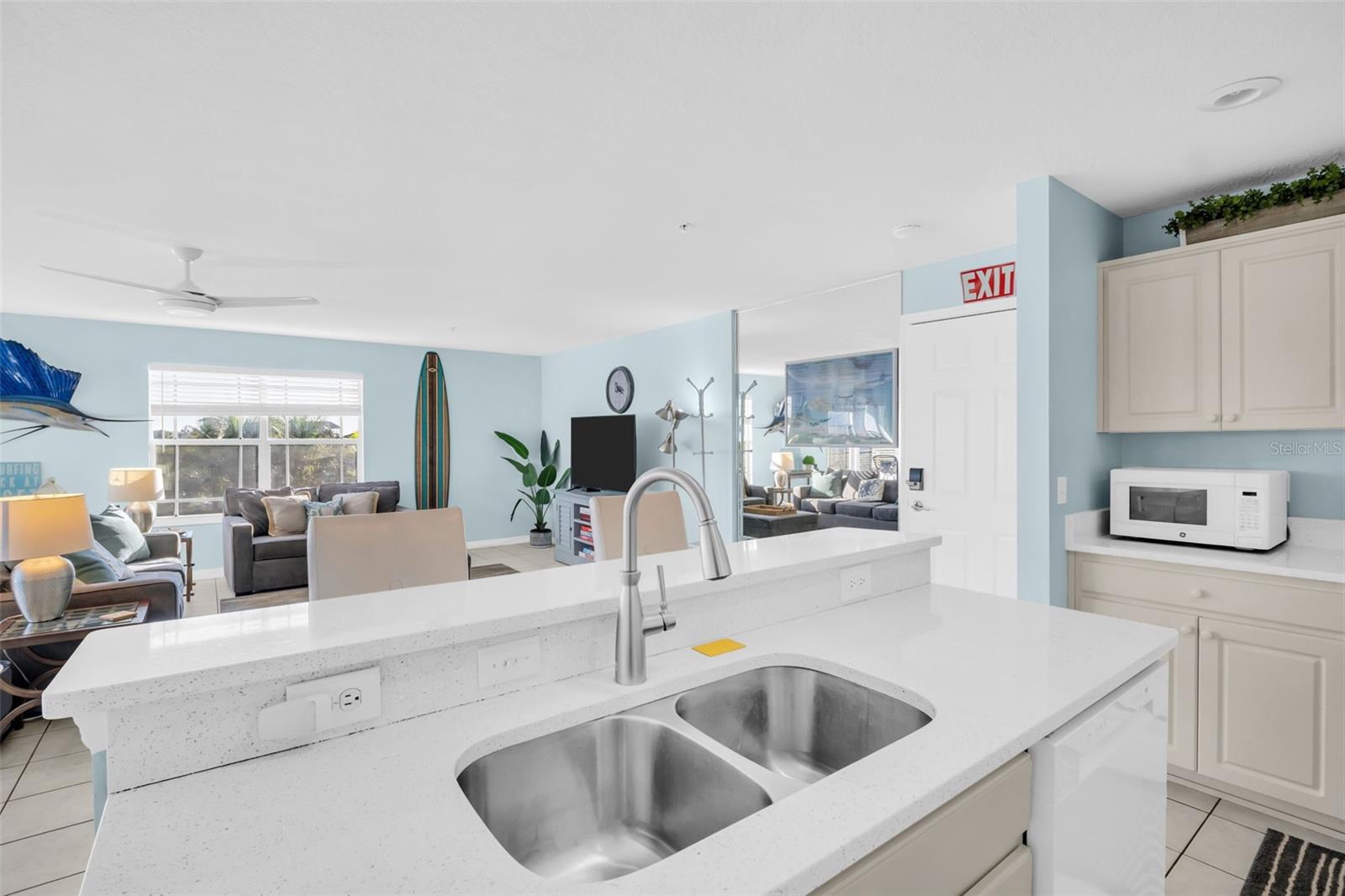 Image 13 of 41 For 1802 Gulf Boulevard 12