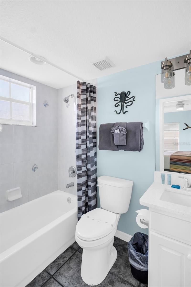 Image 23 of 41 For 1802 Gulf Boulevard 12