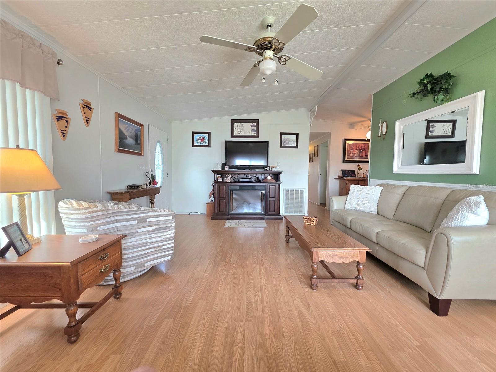 Image 21 of 66 For 36847 Jodi Avenue