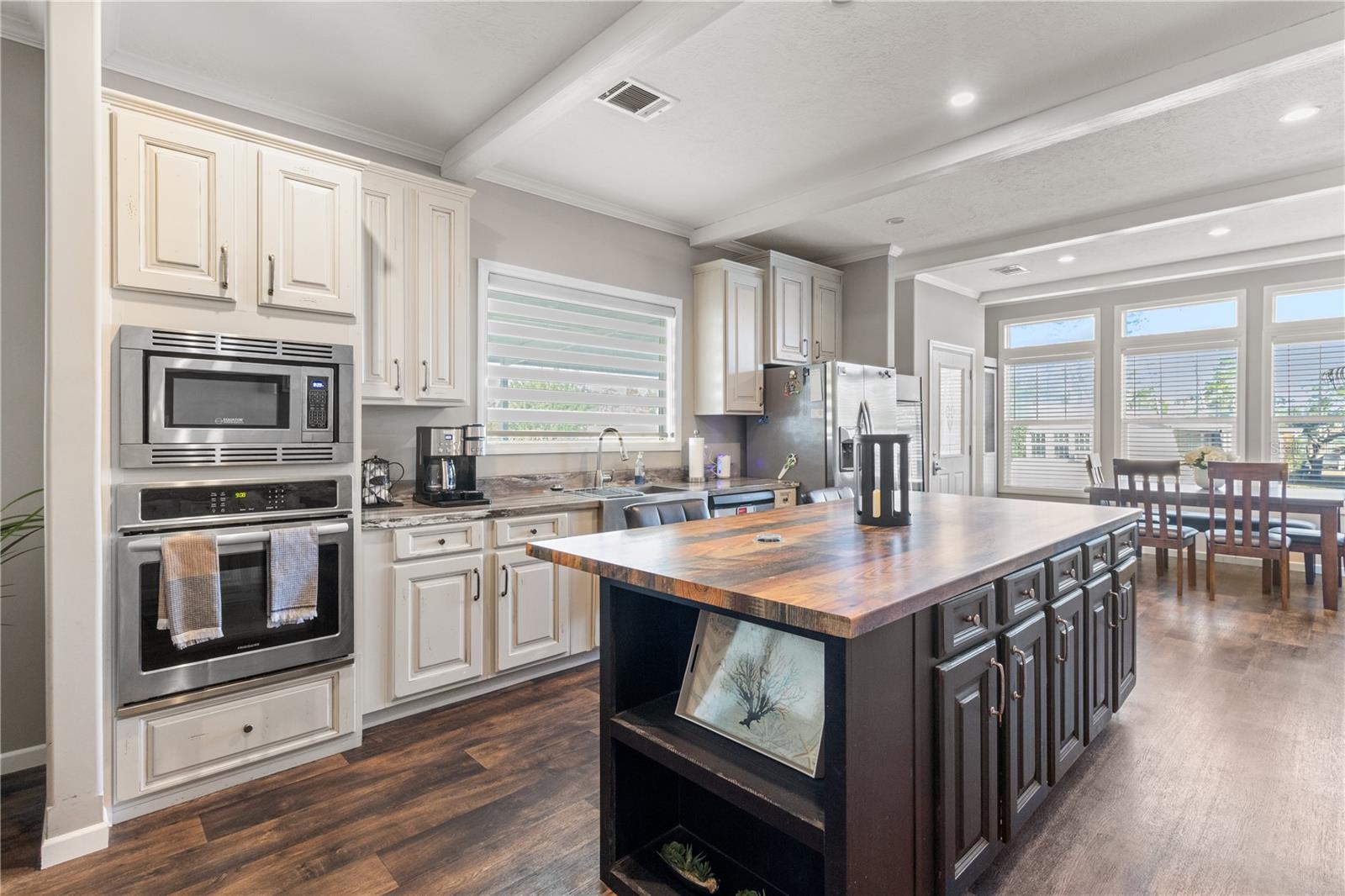 Image 11 of 37 For 9414 Scepter Avenue