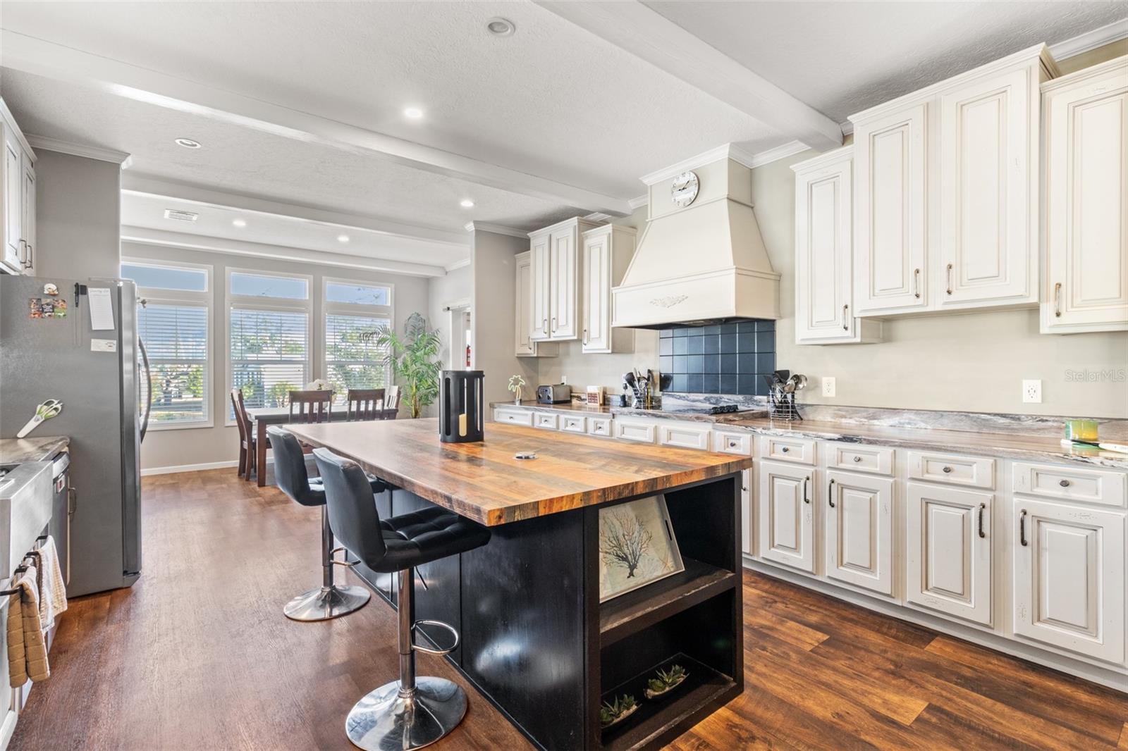 Image 14 of 37 For 9414 Scepter Avenue