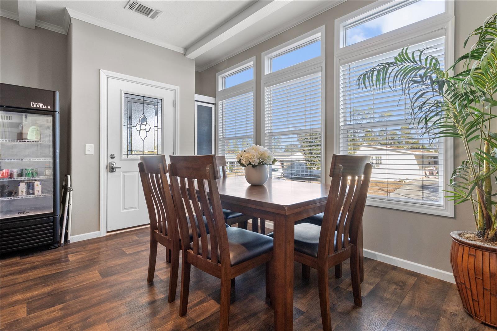 Image 17 of 37 For 9414 Scepter Avenue