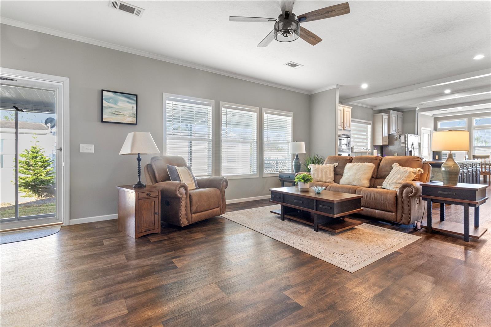 Image 18 of 37 For 9414 Scepter Avenue