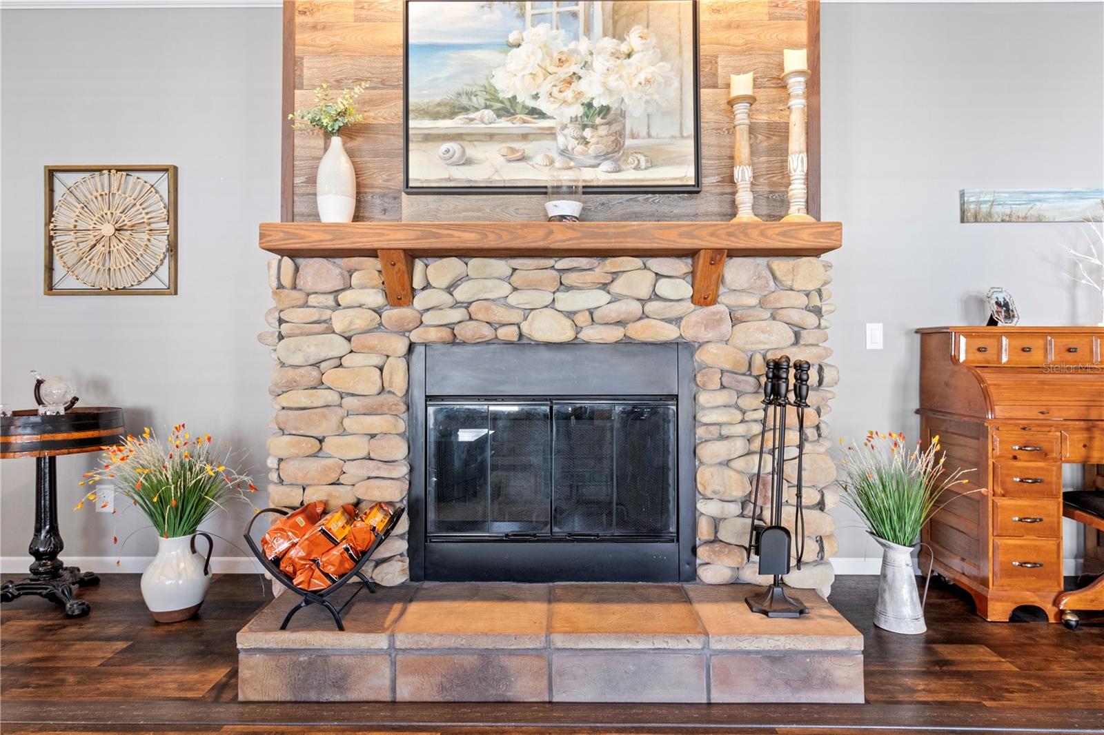 Image 22 of 37 For 9414 Scepter Avenue