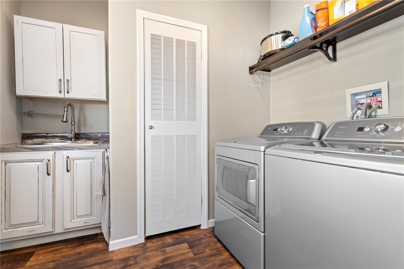 Image 32 of 37 For 9414 Scepter Avenue