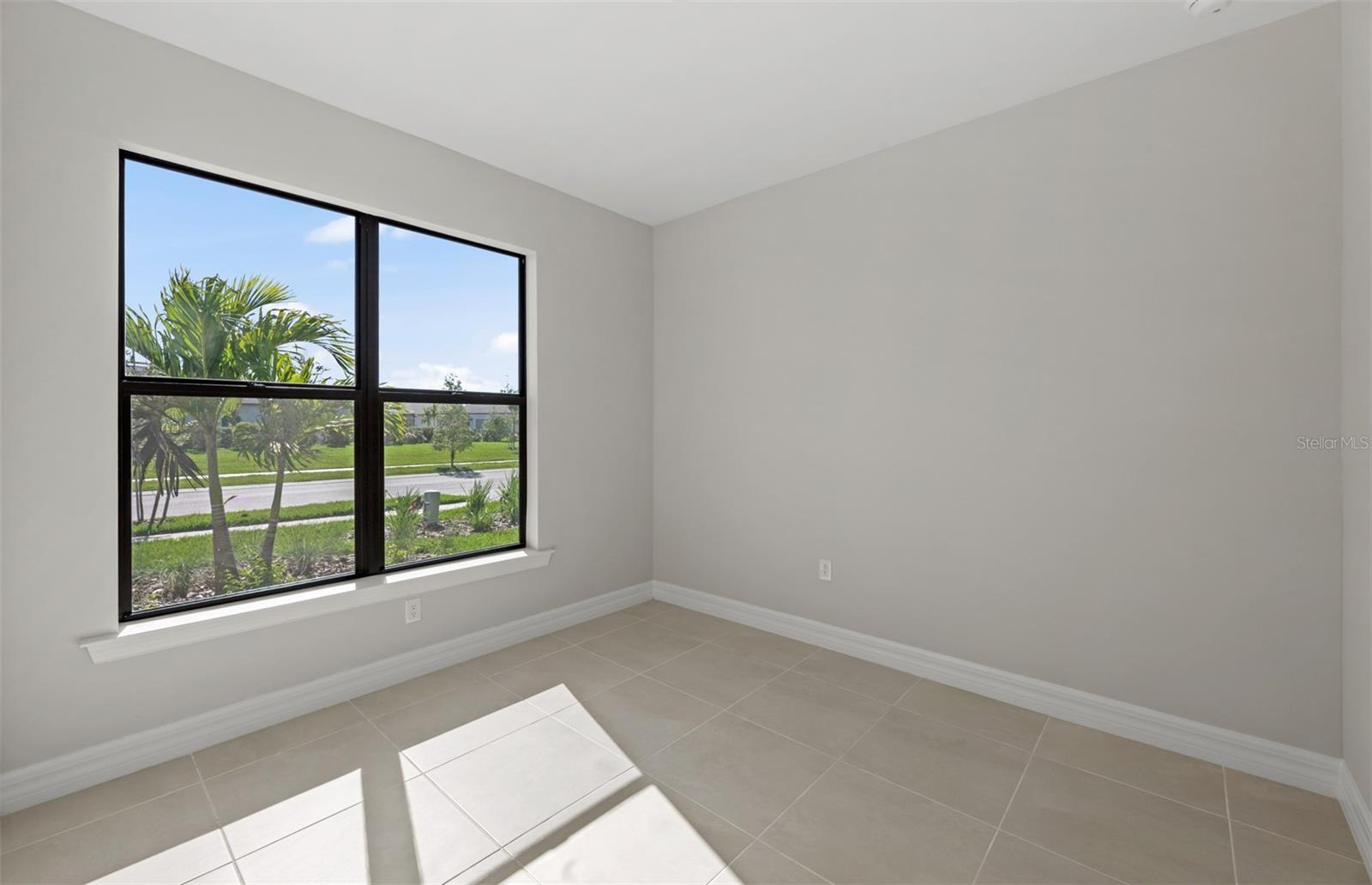 Image 14 of 22 For 2534 Charter Oak Drive