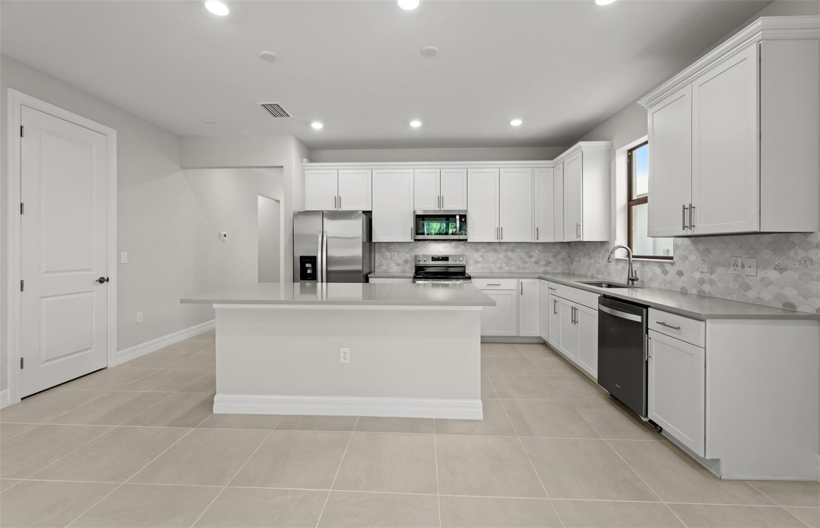 Image 2 of 22 For 2534 Charter Oak Drive