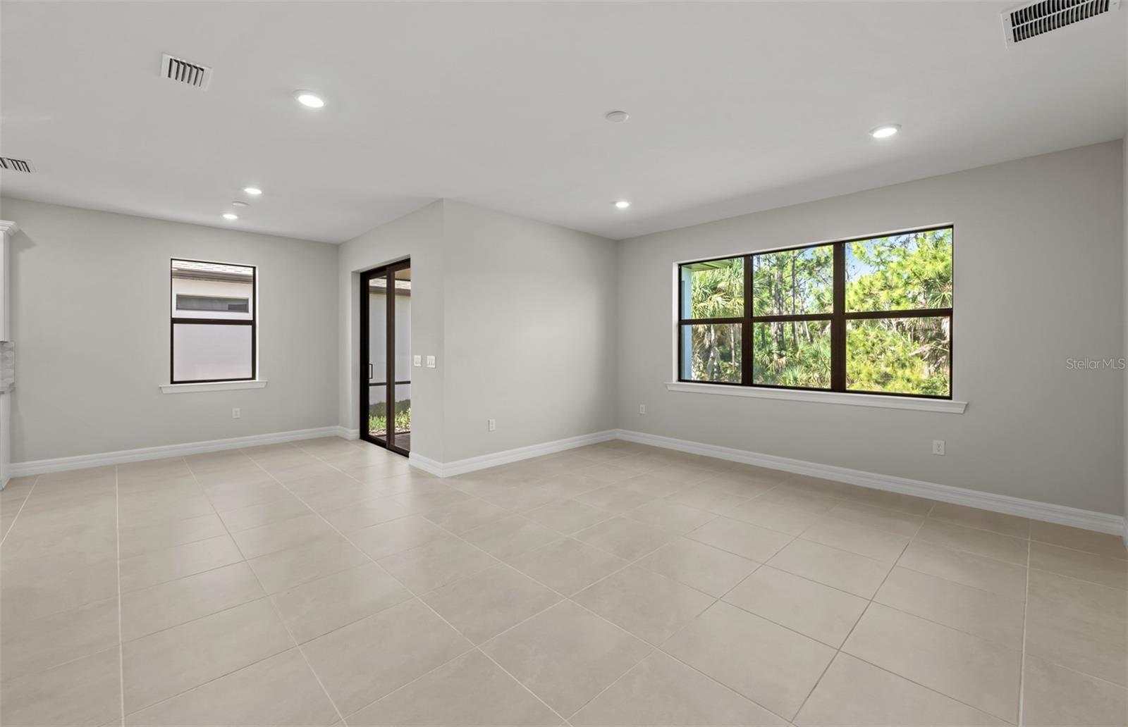 Image 8 of 22 For 2534 Charter Oak Drive