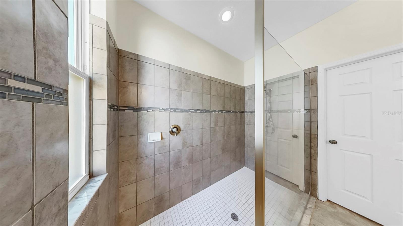 Image 28 of 62 For 11416 Carlton Fields Drive