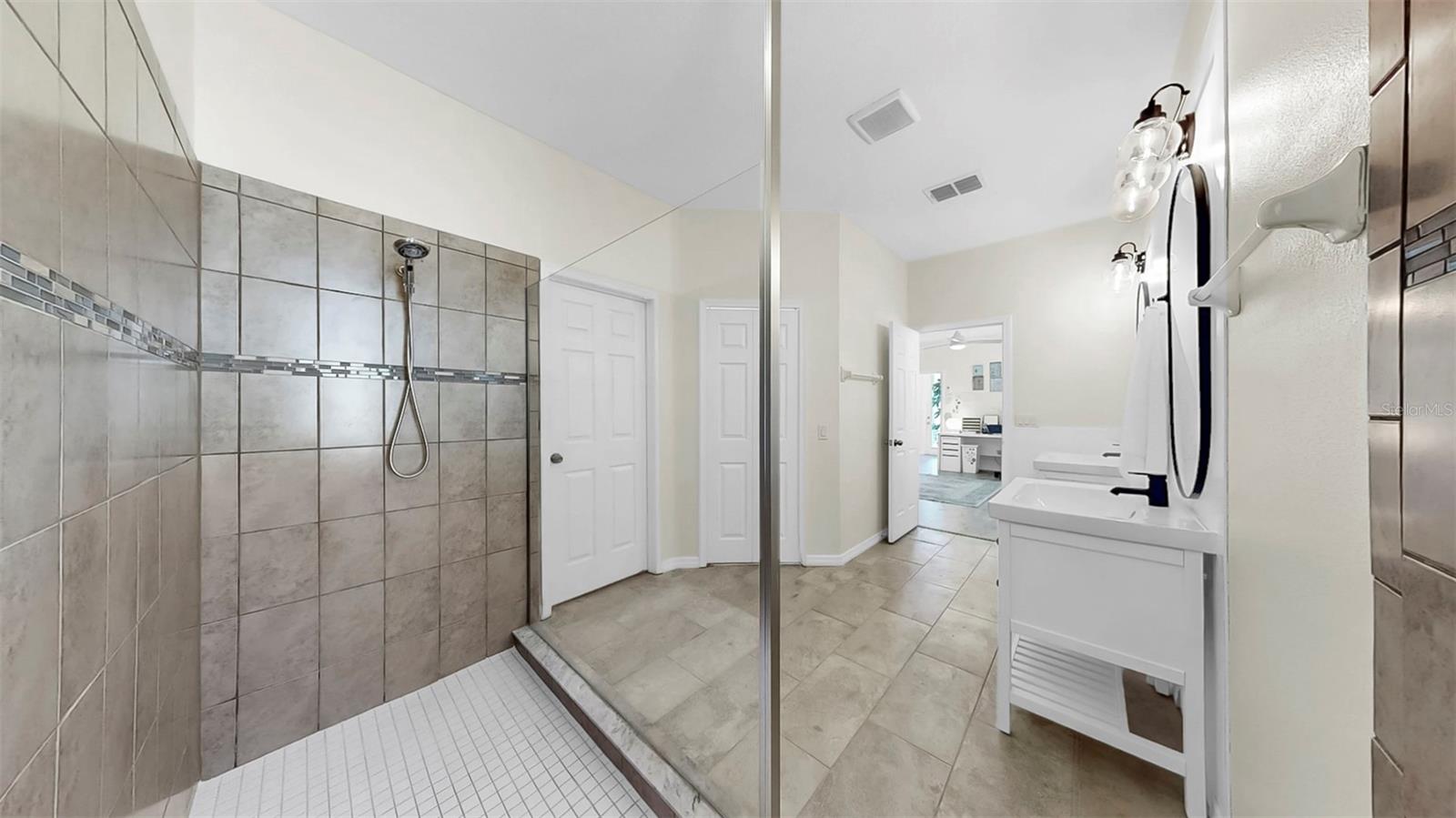 Image 29 of 62 For 11416 Carlton Fields Drive