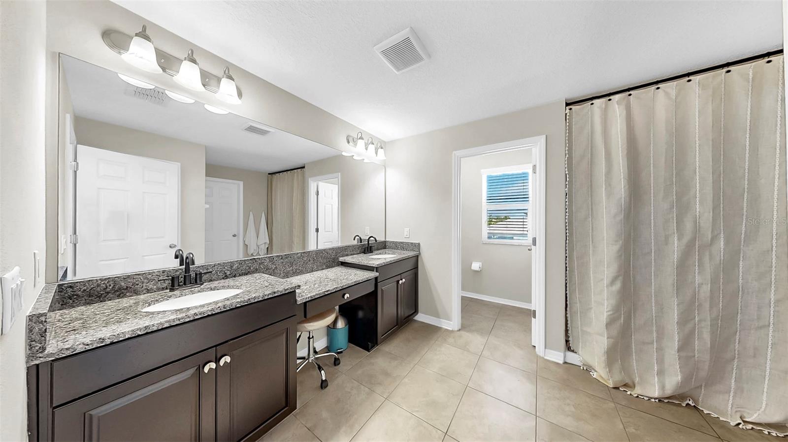 Image 40 of 62 For 11416 Carlton Fields Drive