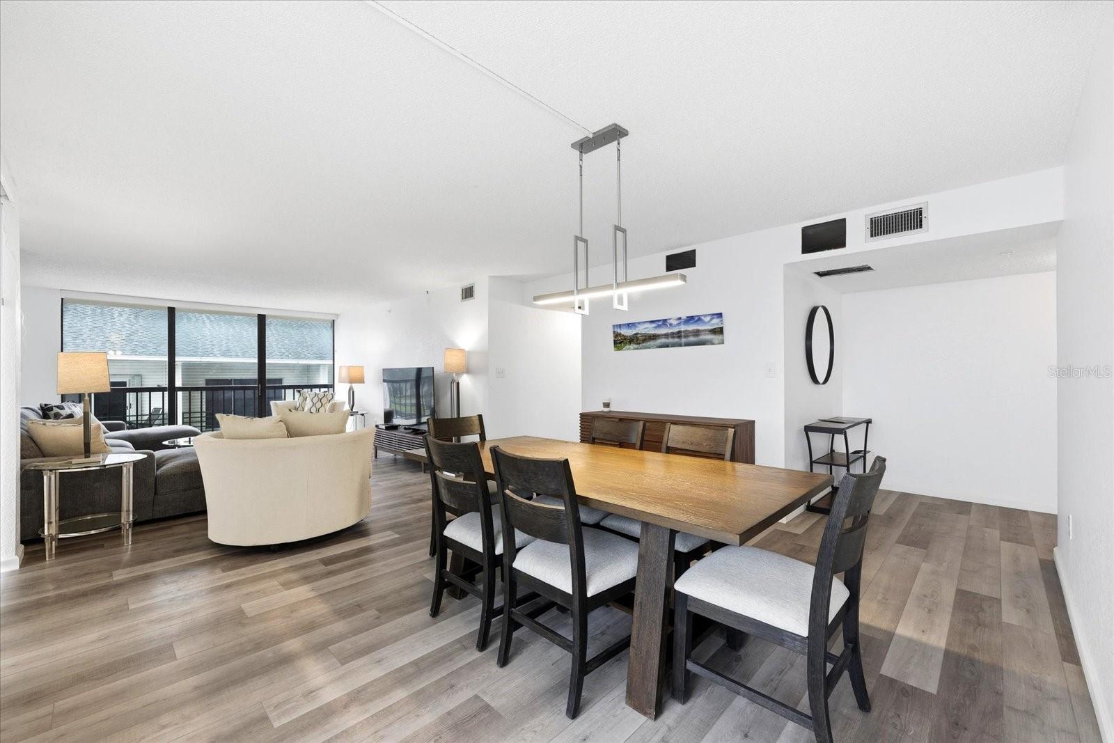 Image 17 of 37 For 400 Island Way 312