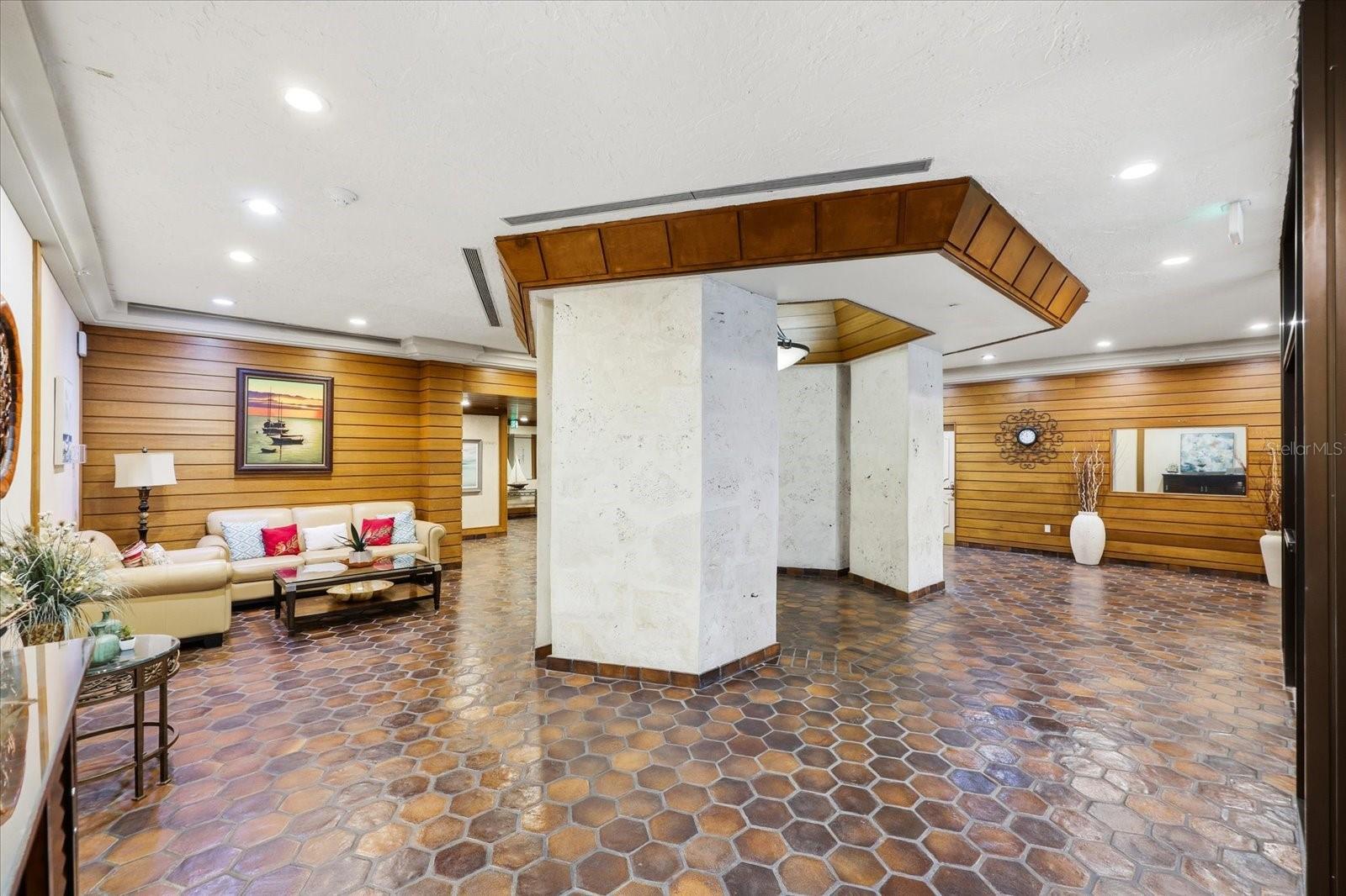 Image 33 of 37 For 400 Island Way 312