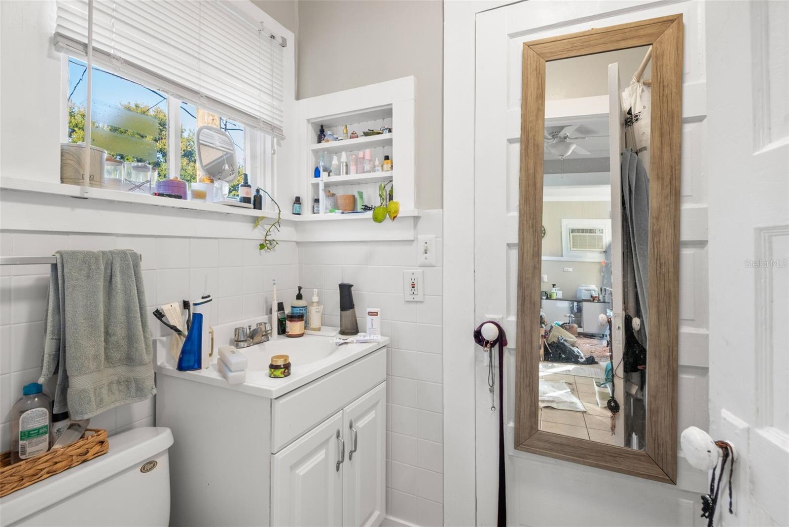 Image 18 of 26 For 209 12th Avenue N