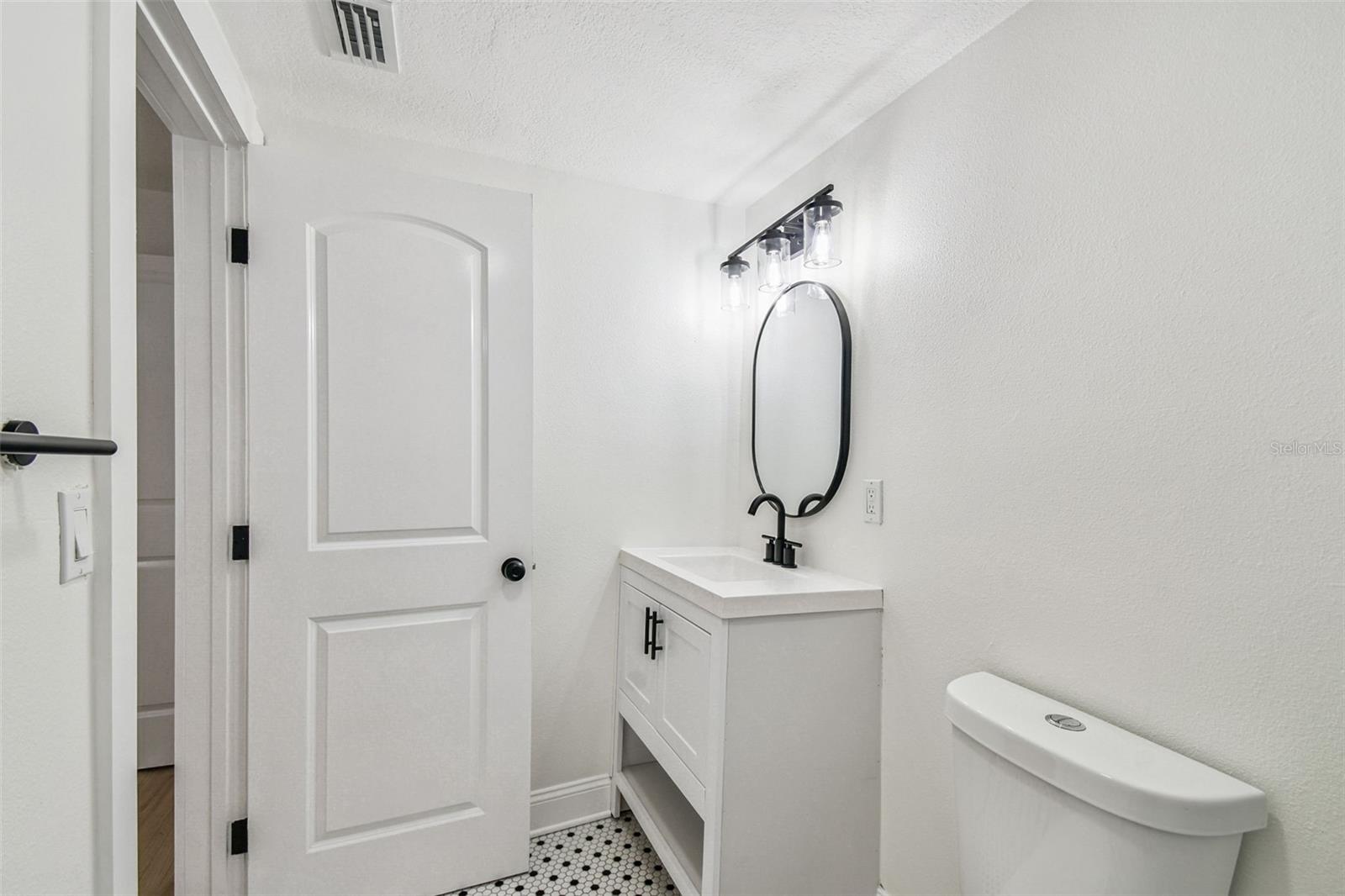 Image 16 of 23 For 2302 Idlewild Avenue