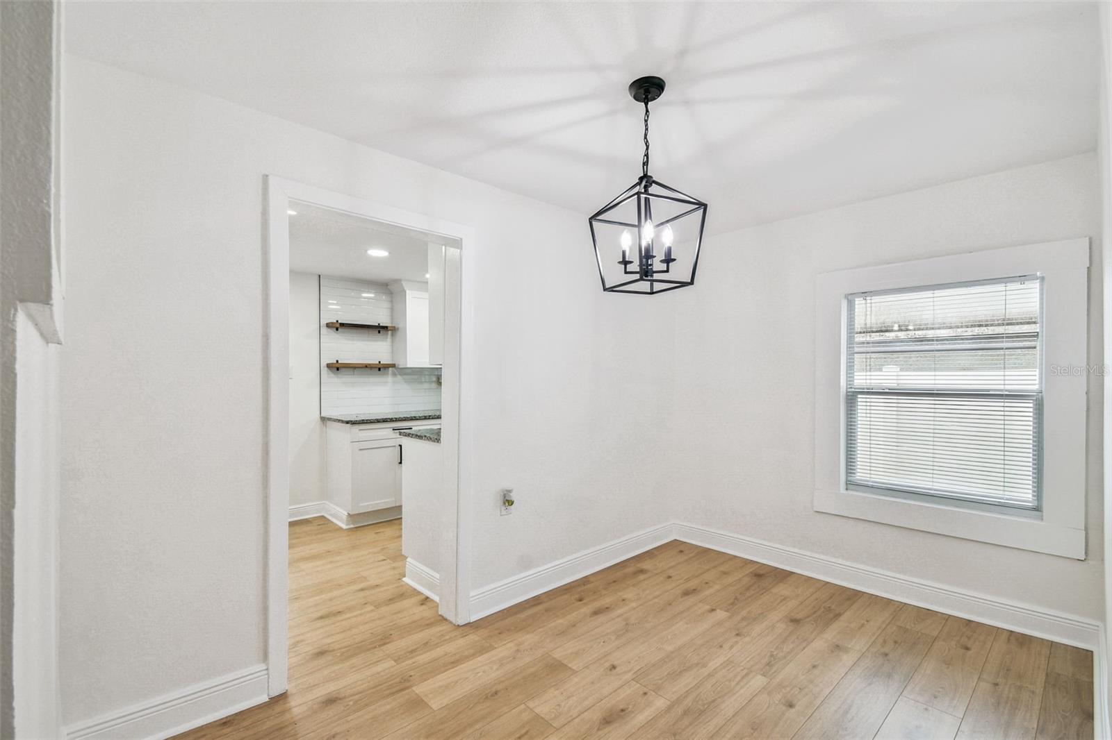 Image 8 of 23 For 2302 Idlewild Avenue