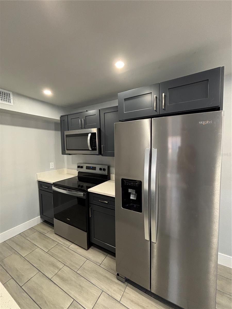 Image 4 of 20 For 4702 Michael Court 137