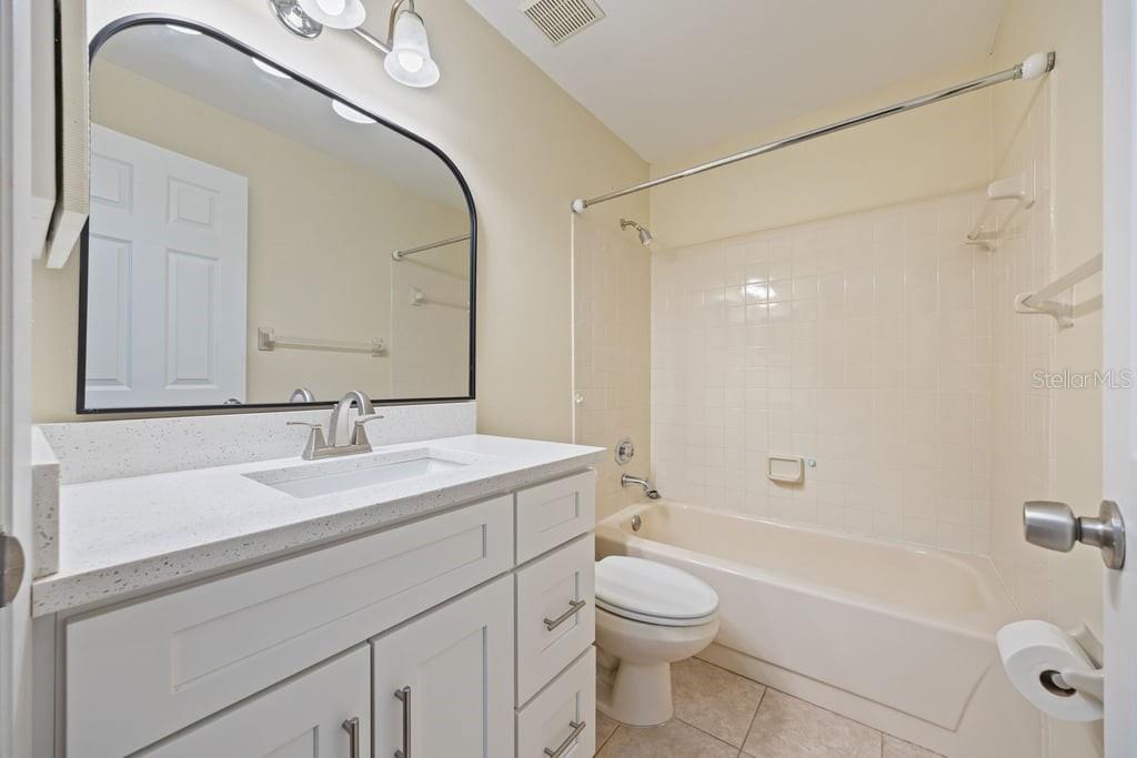 Image 19 of 24 For 4071 Shoreside Circle