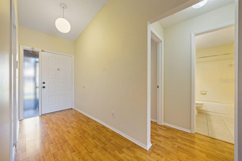 Image 3 of 24 For 4071 Shoreside Circle