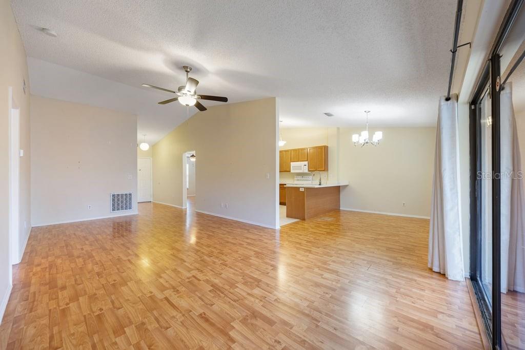 Image 5 of 24 For 4071 Shoreside Circle