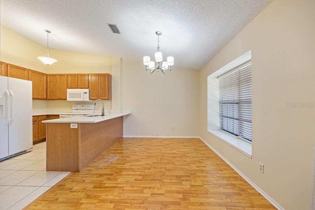 Image 7 of 24 For 4071 Shoreside Circle