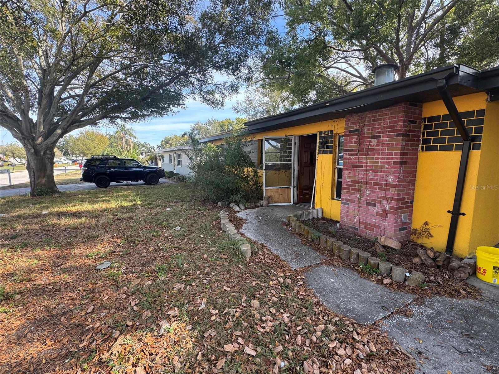 Image 2 of 12 For 2151 Barcelona Drive