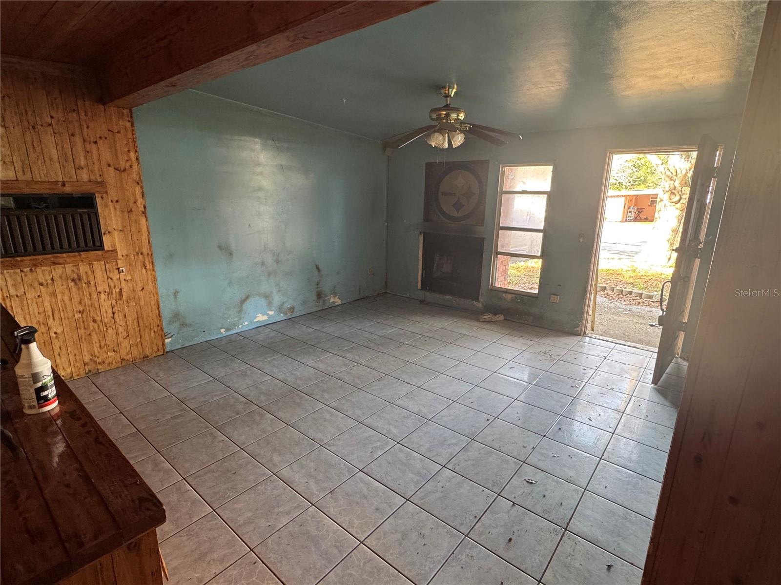 Image 4 of 12 For 2151 Barcelona Drive