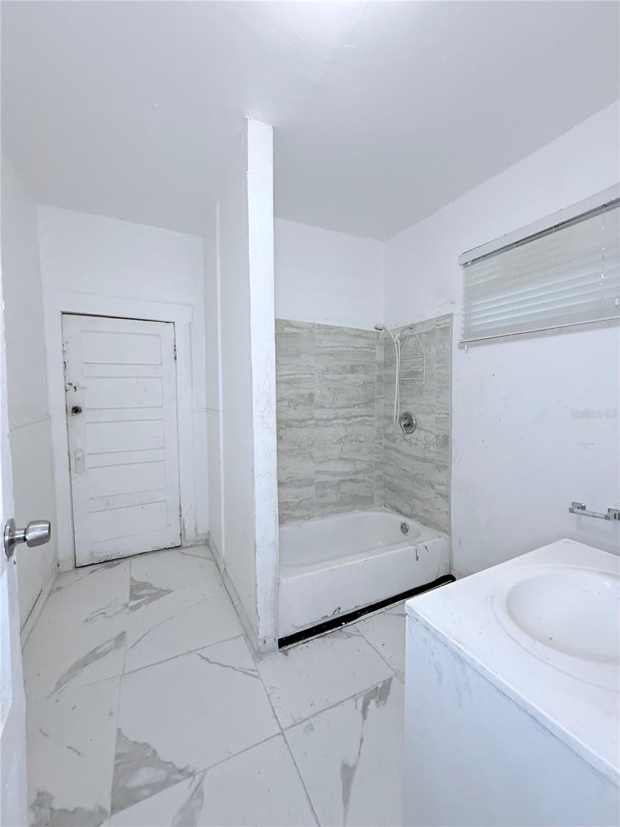 Image 12 of 15 For 405 Dr. Martin Luther King Jr. Boulevard