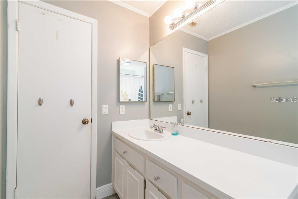 Image 29 of 33 For 1907 Coral Tree Court