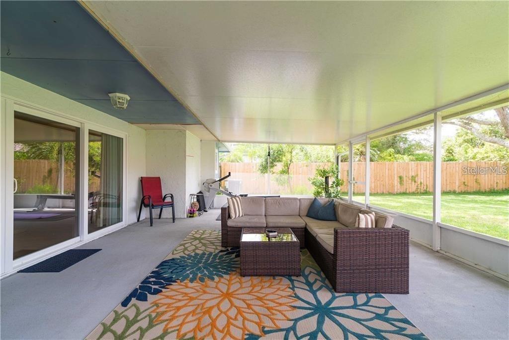 Image 3 of 33 For 1907 Coral Tree Court