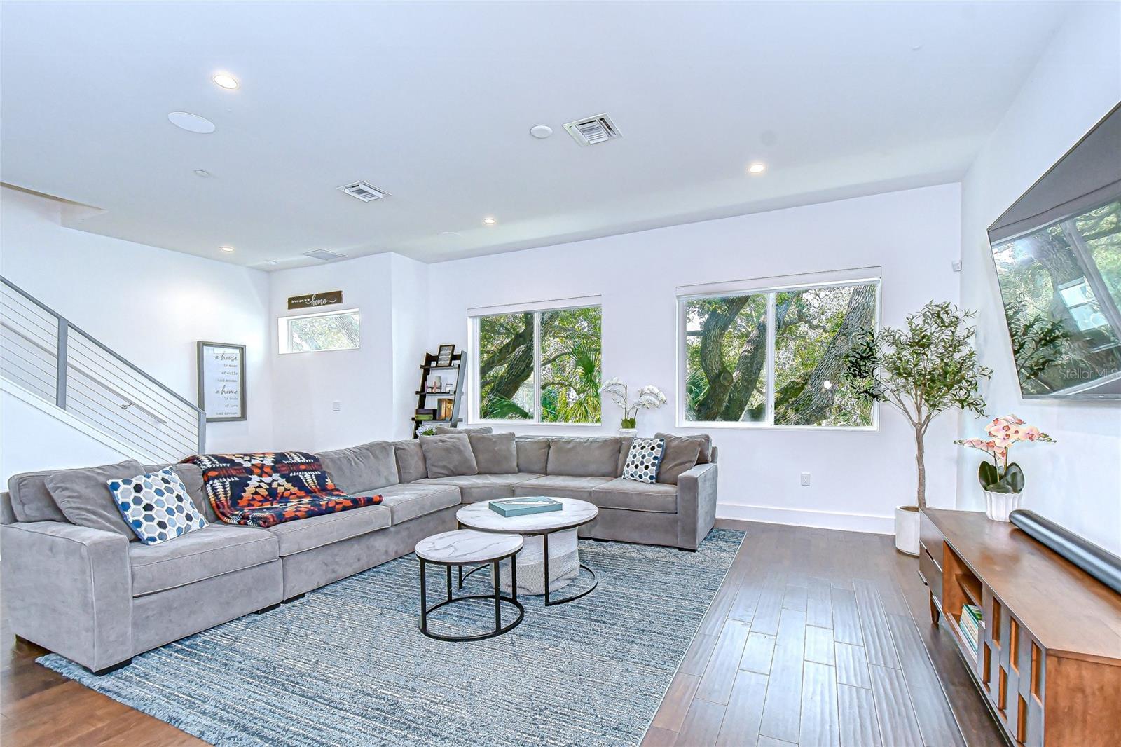 Image 10 of 27 For 3100 Paul Avenue 5